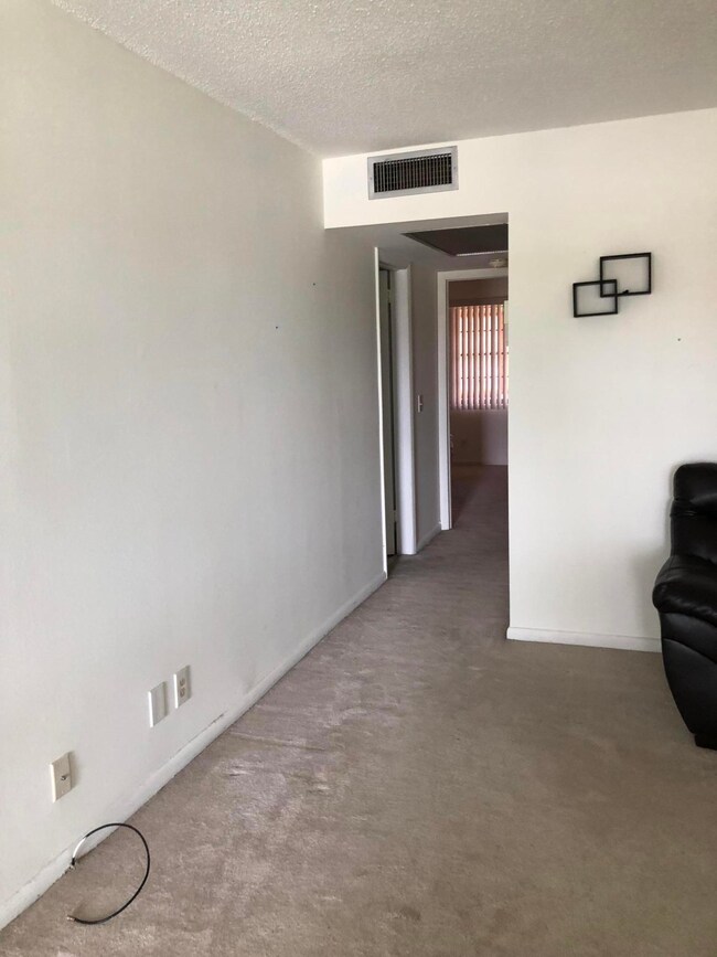 235 Sheffield J, West Palm Beach, FL 33417 - photo 6