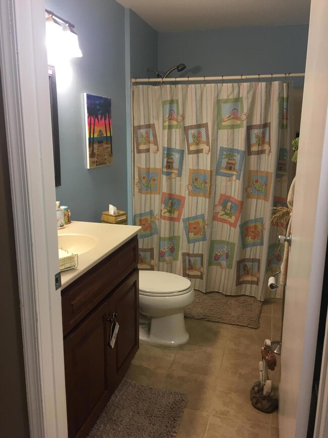 23 Players Cir unit D1, Tinton Falls, NJ 07724 - photo 7