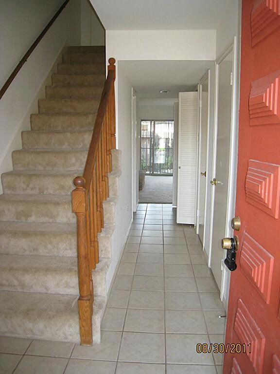 10349 Longmont Dr unit 35, Houston, TX 77042 - photo 7