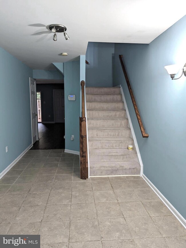 14173 Hunters Run Way, Gainesville, VA 20155 - photo 2