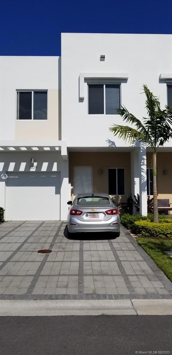 7229 NW 102nd Place, Doral, FL 33178 - photo 2