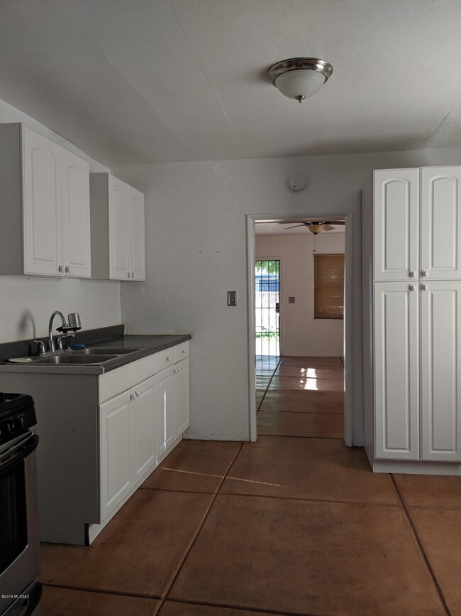 2719 E Seneca St, Tucson, AZ 85716 - photo 2