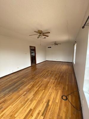 7513 N Loop Dr, El Paso, TX 79915 - photo 5