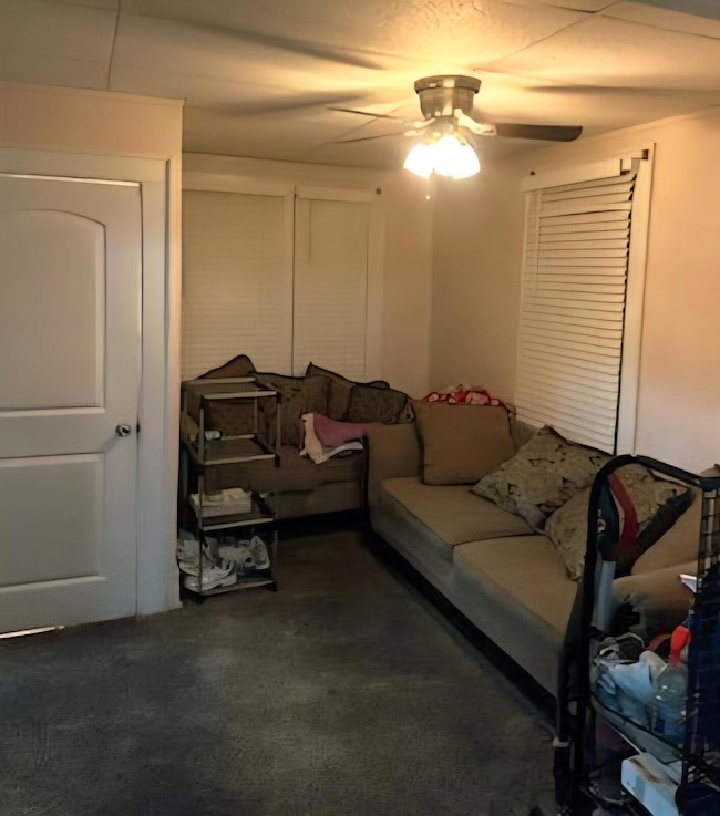 Family room w/half bath