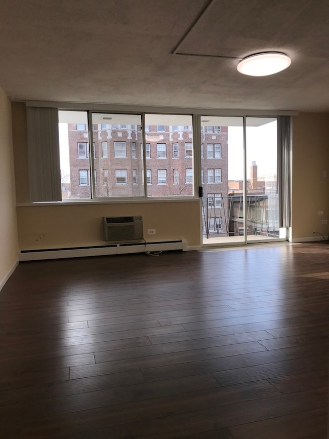 10S473 Echo Ln unit 10, Willowbrook, IL 60527 - photo 4