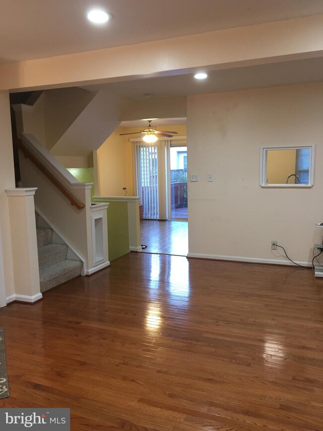 8587 Cold Harbor Loop, Manassas, VA 20111 - photo 5