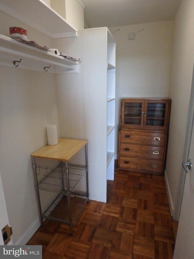 1011 Arlington Blvd unit 728, Arlington, VA 22209 - photo 6