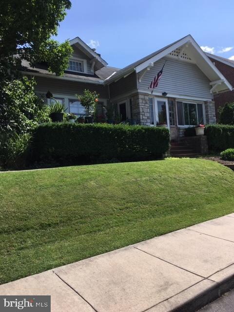 1036 Olive St, Coatesville, PA 19320 - photo 2