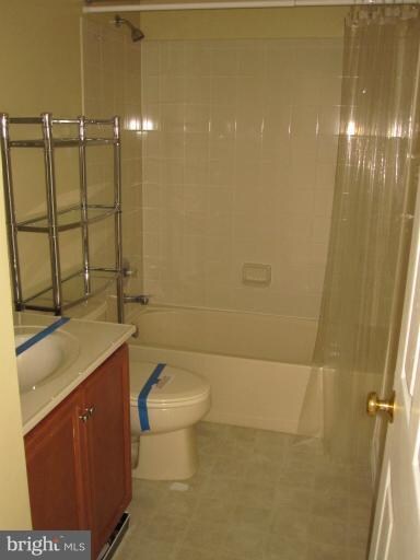 42771 Hollingsworth Terrace unit 5B, Chantilly, VA 20152 - photo 5