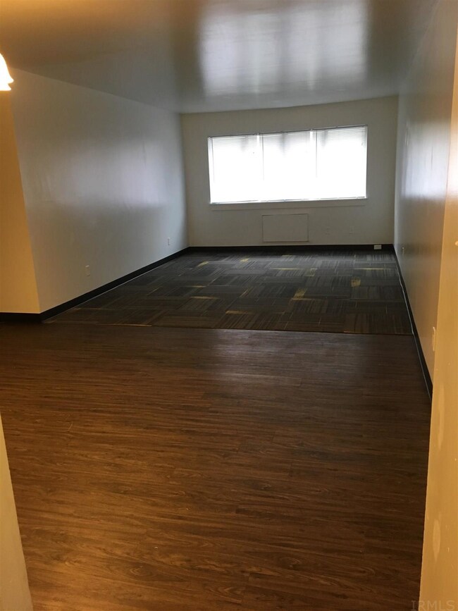 801 Princeton Blvd, Elkhart, IN 46516 - photo 5