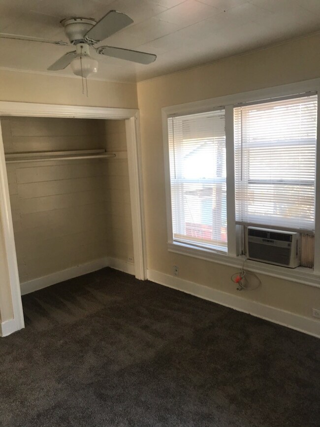 2715 Avenue G, Rosenberg, TX 77471 - photo 6