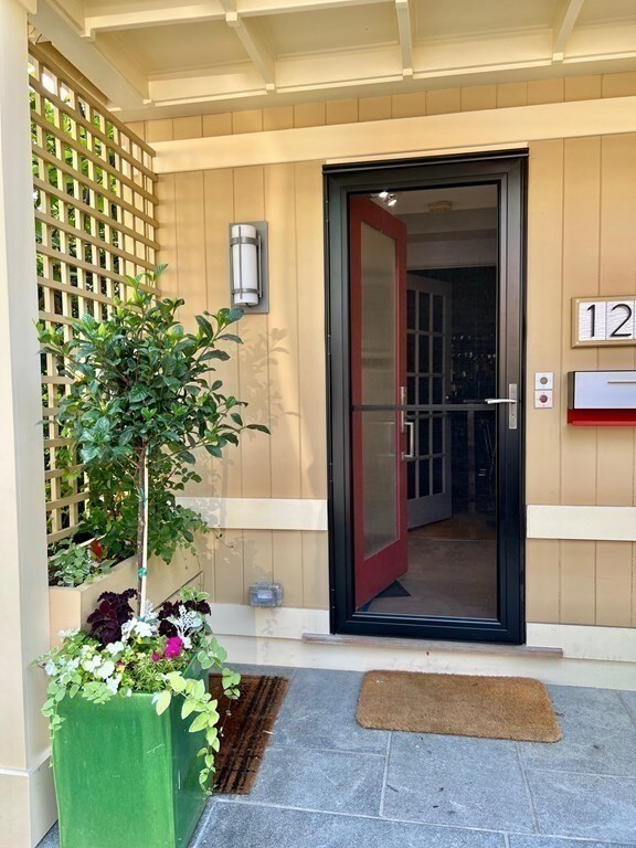 127 Reed St unit 1, Cambridge, MA 02140 - photo 2