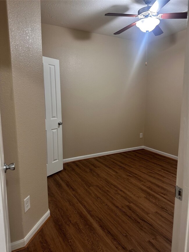 29735 Legends Green Dr, Spring, TX 77386 - photo 3