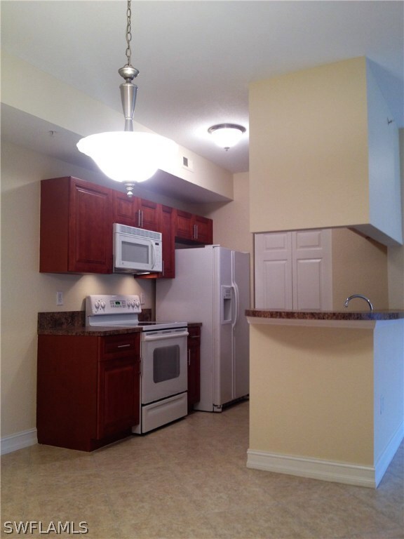 6461 Aragon Way unit 105, Fort Myers, FL 33966 - photo 4