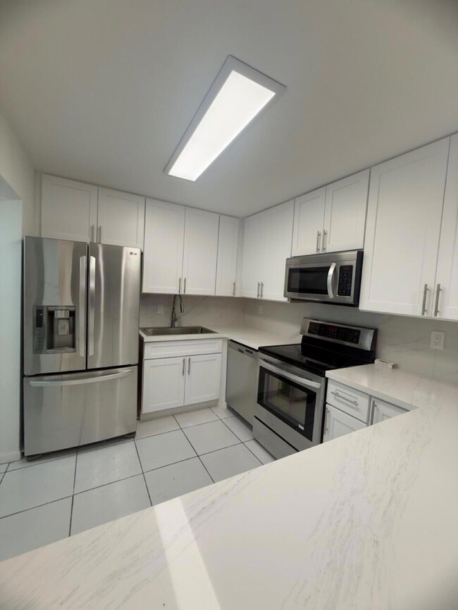 9370 SW 8th St unit 1220, Boca Raton, FL 33428 - photo 5