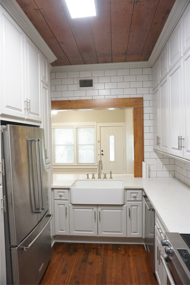 1912 Ridgewood St, Houston, TX 77006 - photo 6