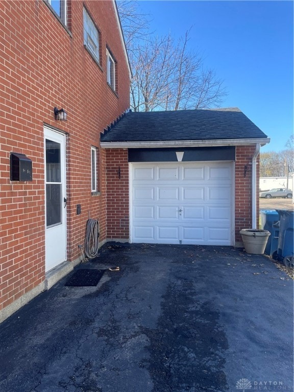 1041 Spinning Rd, Dayton, OH 45432 - photo 2