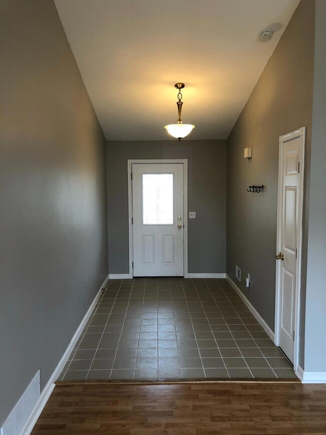 7711 Jason Ct, Liberty Township, OH 45044 - photo 2