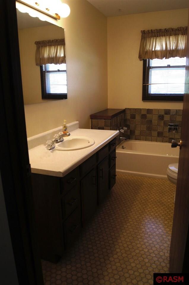 1216 N Garden St, New Ulm, MN 56073 - photo 7