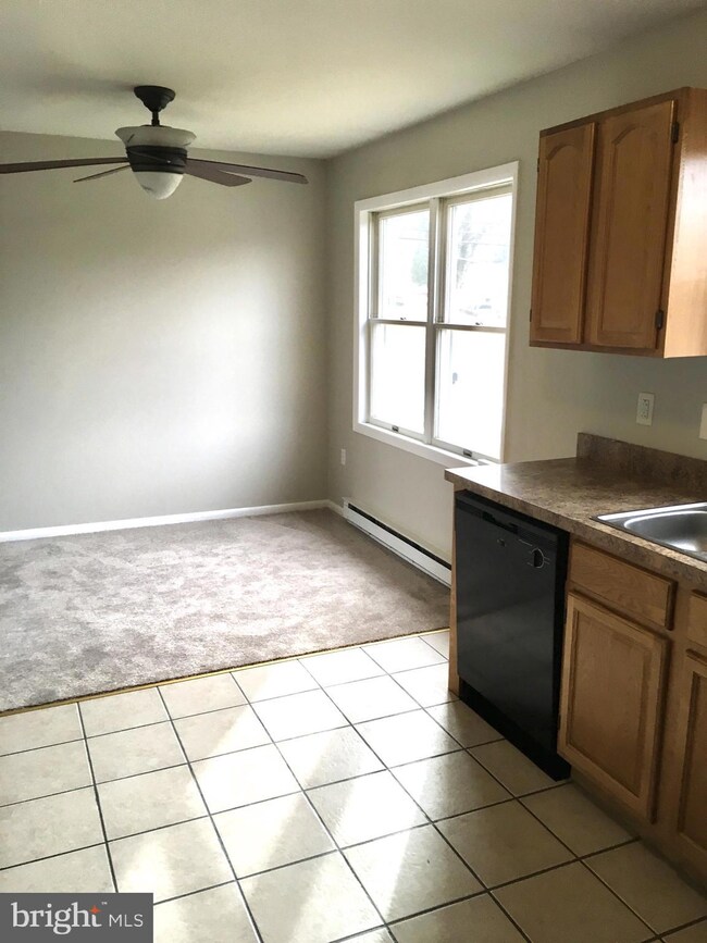 1599 Butter Ln, Reading, PA 19606 - photo 6