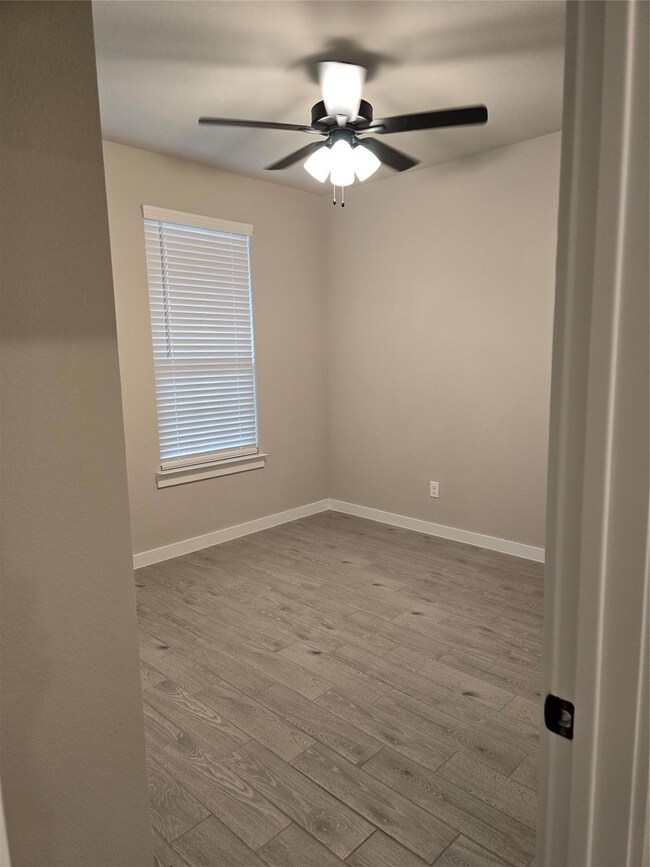 3808 Malibu Dr, Sherman, TX 75090 - photo 4