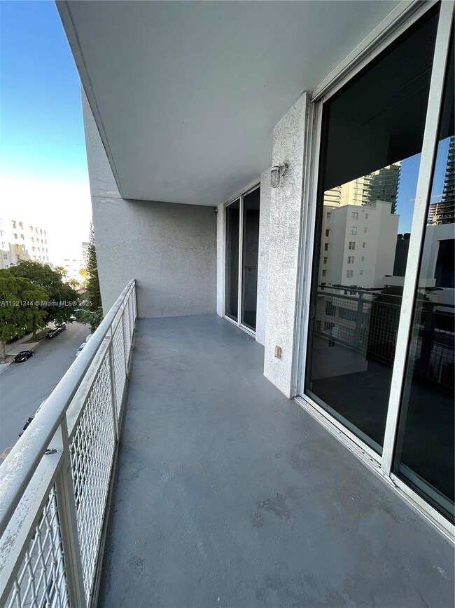 The Yorker unit 603, Miami, FL 33137 - photo 3
