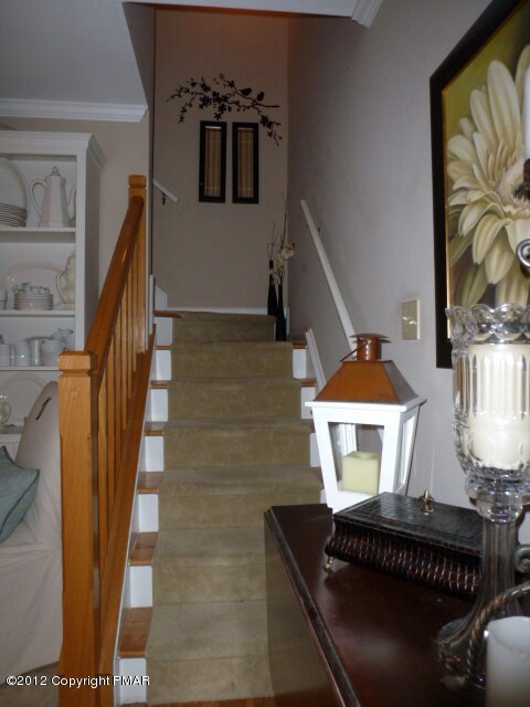 306 Walnut Grove unit 8, East Stroudsburg, PA 18301 - photo 5