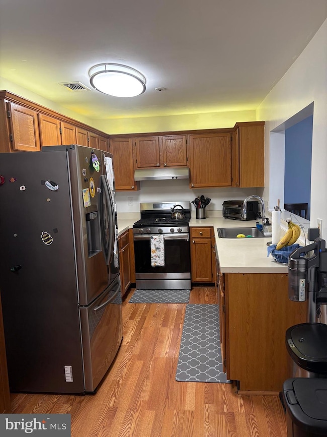 7879 Apache Ridge Ct, Manassas, VA 20109 - photo 2