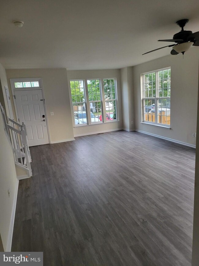 2208 William Harris Way, Woodbridge, VA 22191 - photo 4