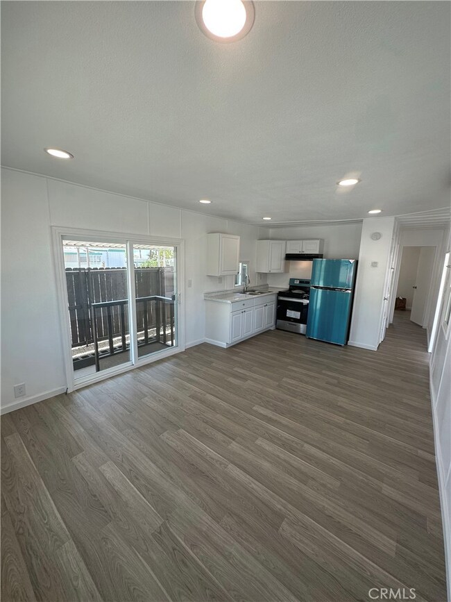 18131 Langlois Rd unit D17, Desert Hot Springs, CA 92241 - photo 7