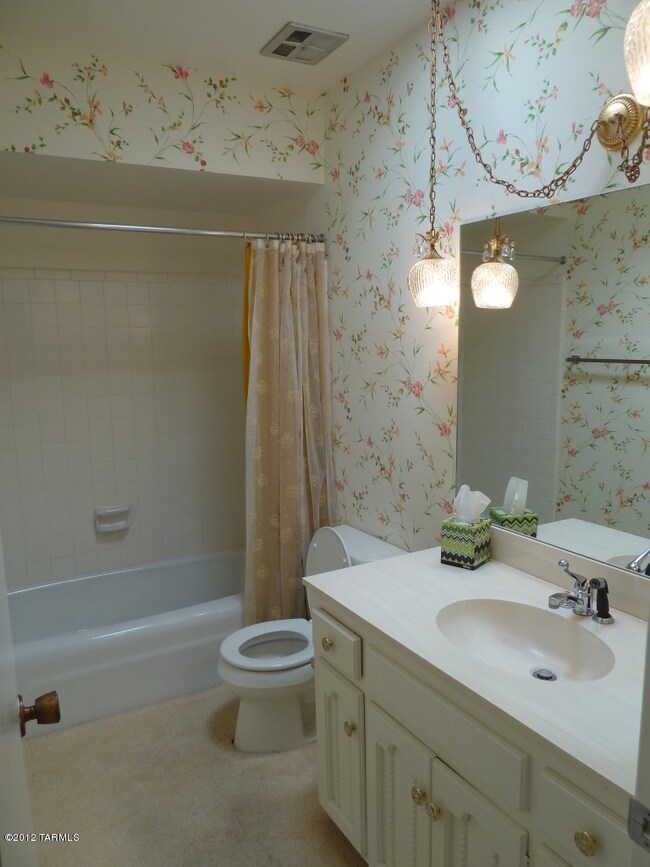 10172 N Valle Del Oro Dr, Tucson, AZ 85737 - photo 3