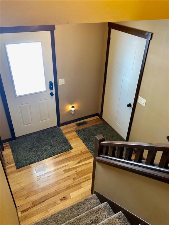 3126 W Ridge Dr, Eau Claire, WI 54703 - photo 3