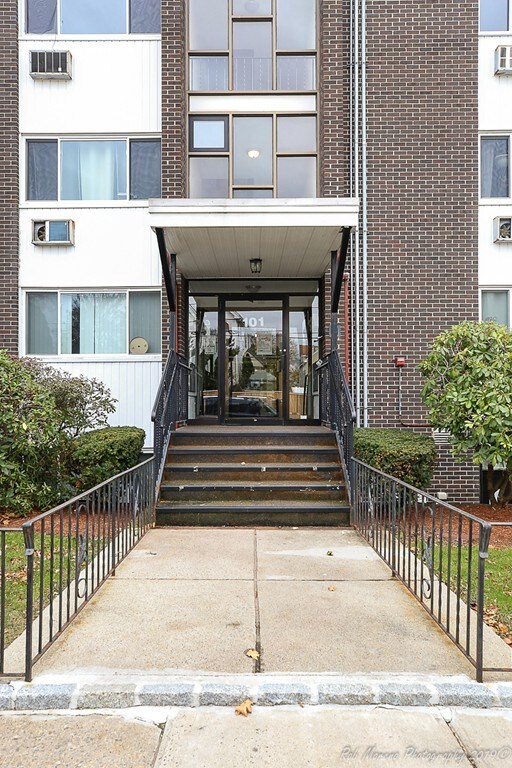 101 Waite St unit C5, Malden, MA 02148 - photo 3