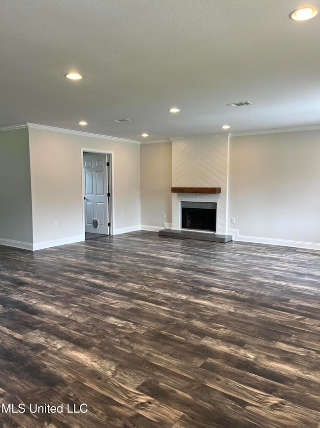 2217 Family Room pic 2