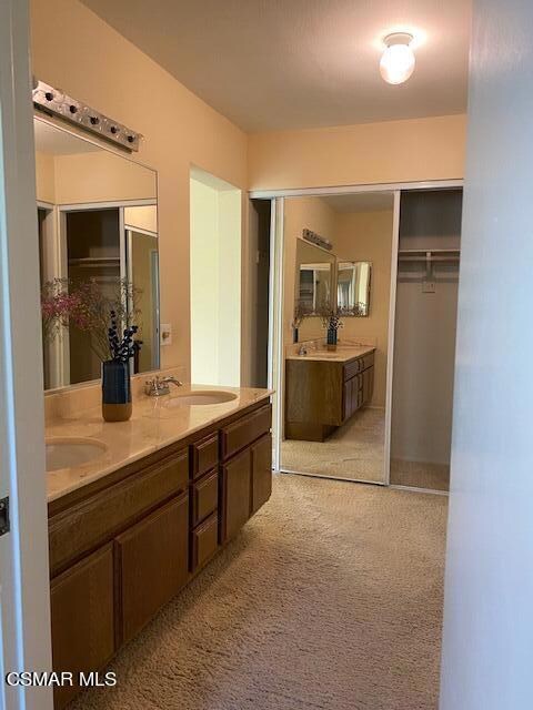 3123 Woodfern main bathroom