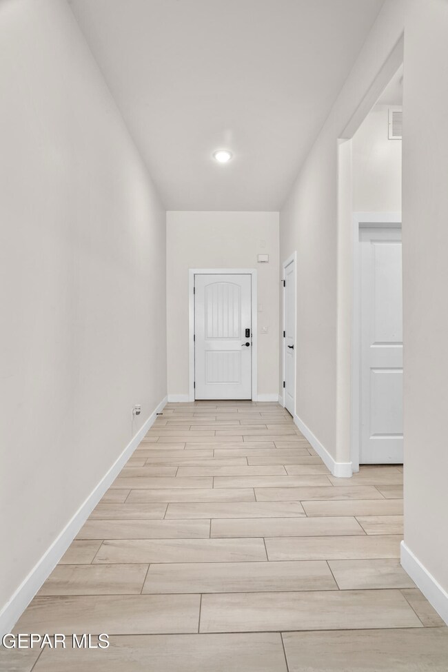 300 Samuel Vista St, Horizon City, TX 79928 - photo 6