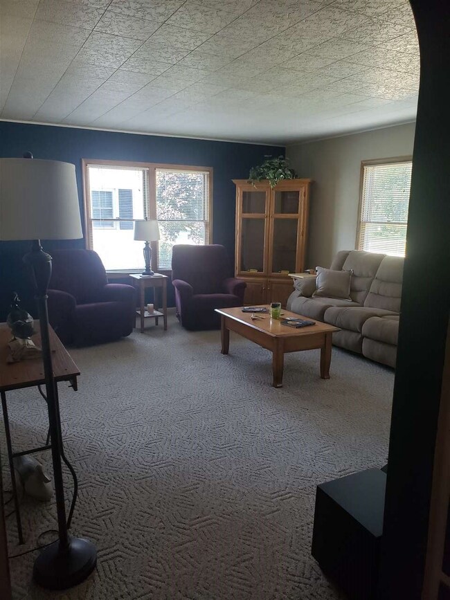 611 Cochrane St, Waupun, WI 53963 - photo 7