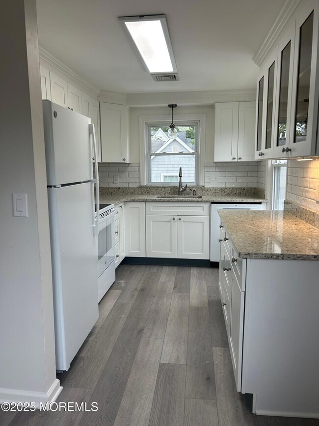 29 2nd St unit B, Rumson, NJ 07760 - photo 2