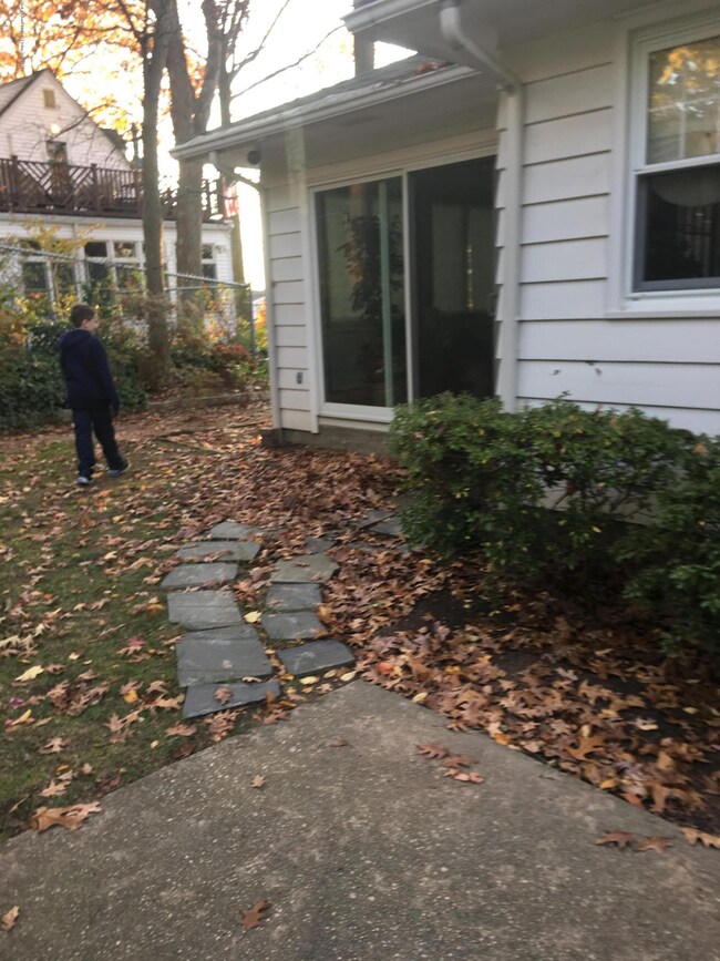 91 Highland Ave, Staten Island, NY 10301 - photo 6