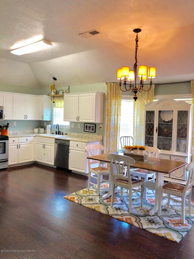 Eat in kitchen