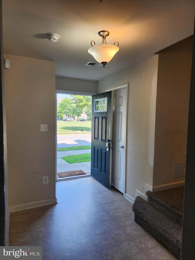 11845 Saint Linus Dr, Waldorf, MD 20602 - photo 3