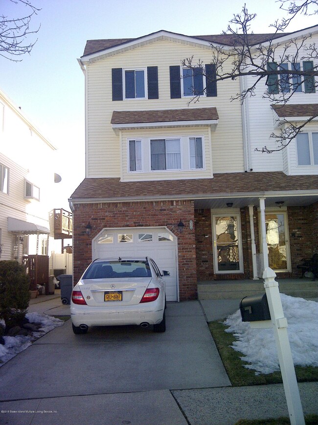 Staten Island-20150312-00899