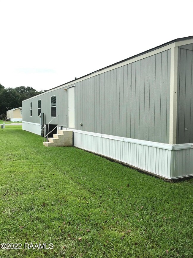 224 Blanco Dr, Youngsville, LA 70592 - photo 3