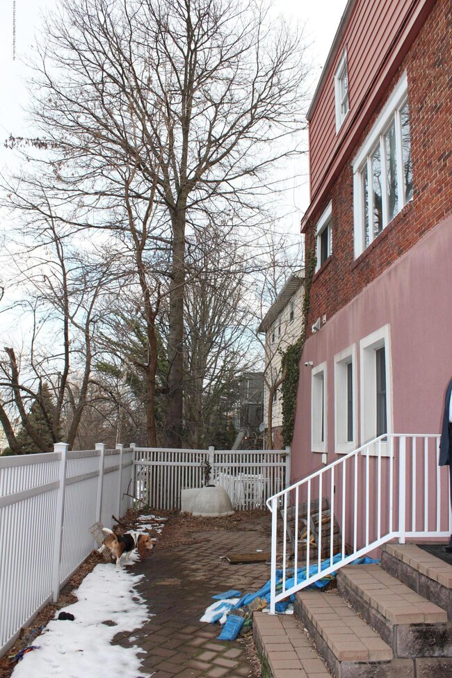 772 Howard Ave, Staten Island, NY 10301 - photo 4
