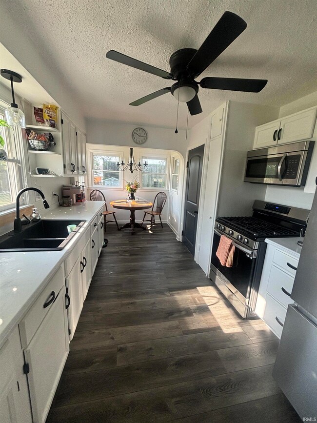 509 E Streeter Ave, Muncie, IN 47303 - photo 7