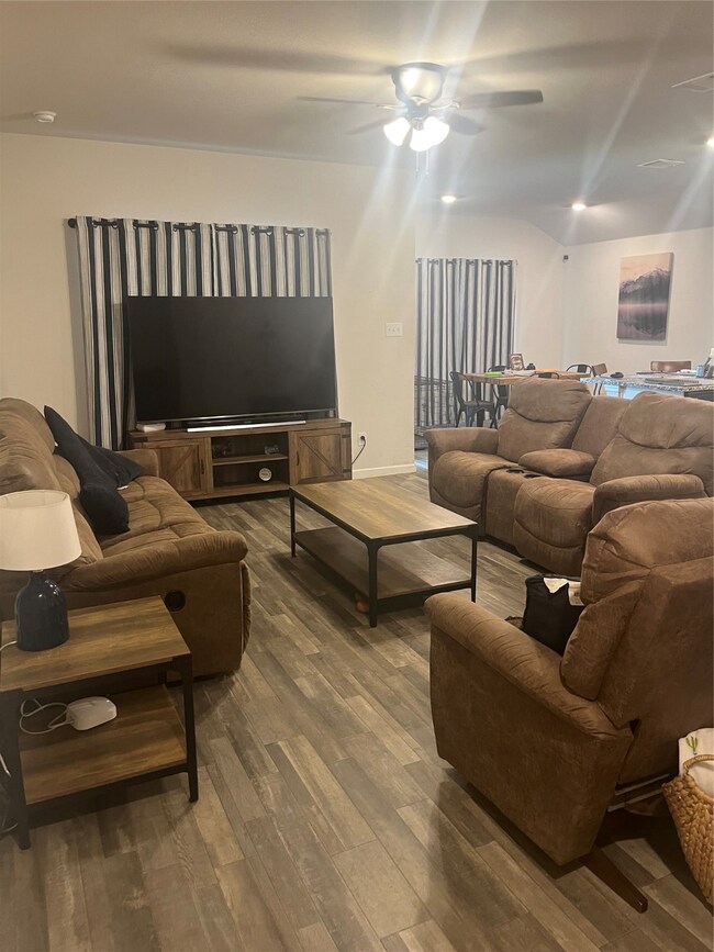 945 Ben Dr, Springtown, TX 76082 - photo 4