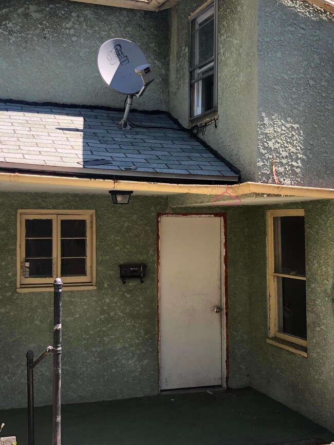 207 N Bromley Ave, Scranton, PA 18504 - photo 4