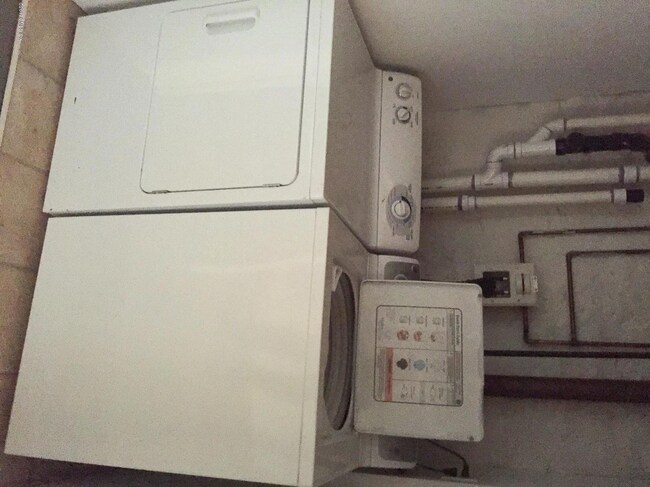 36 Locust St unit 2, Greenwich, CT 06830 - photo 6