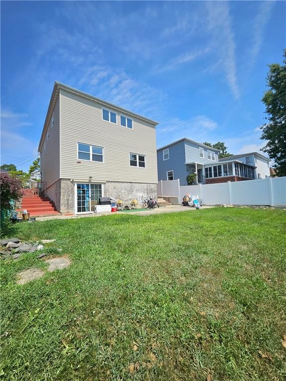 880 Sinclair Ave, Staten Island, NY 10309 - photo 4