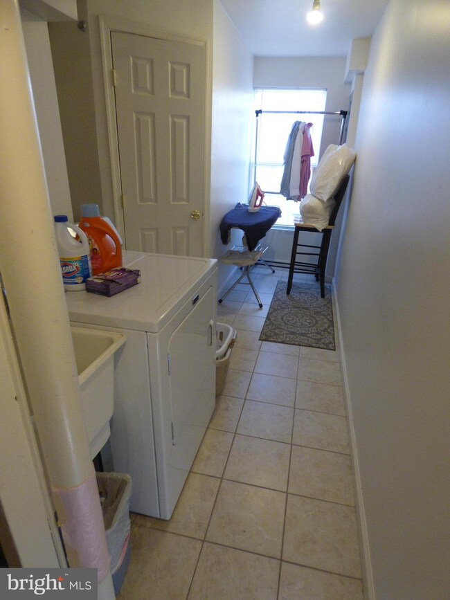 23409 Tailor Shop Place, Clarksburg, MD 20871 - photo 3